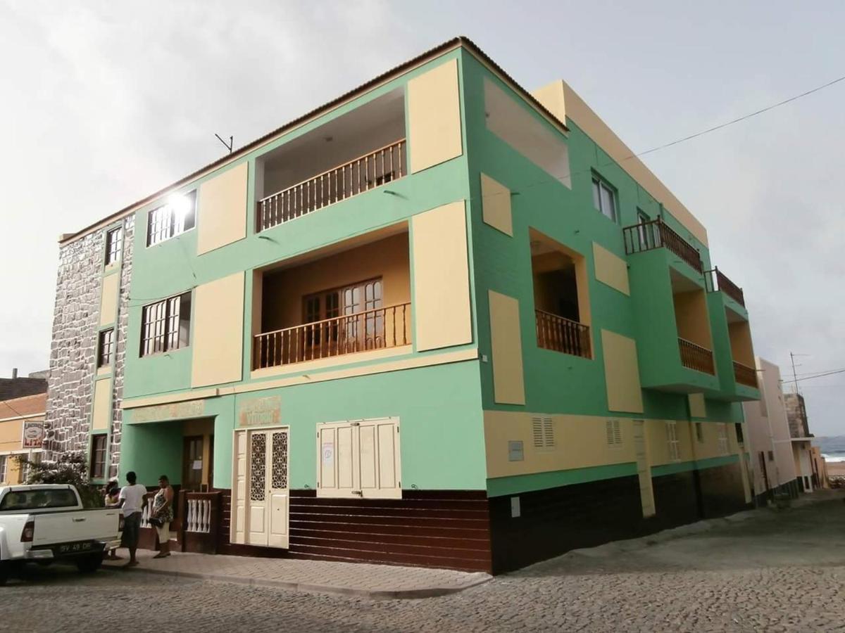 Residencial Vitoria Hotell Ponta Do Sol Eksteriør bilde