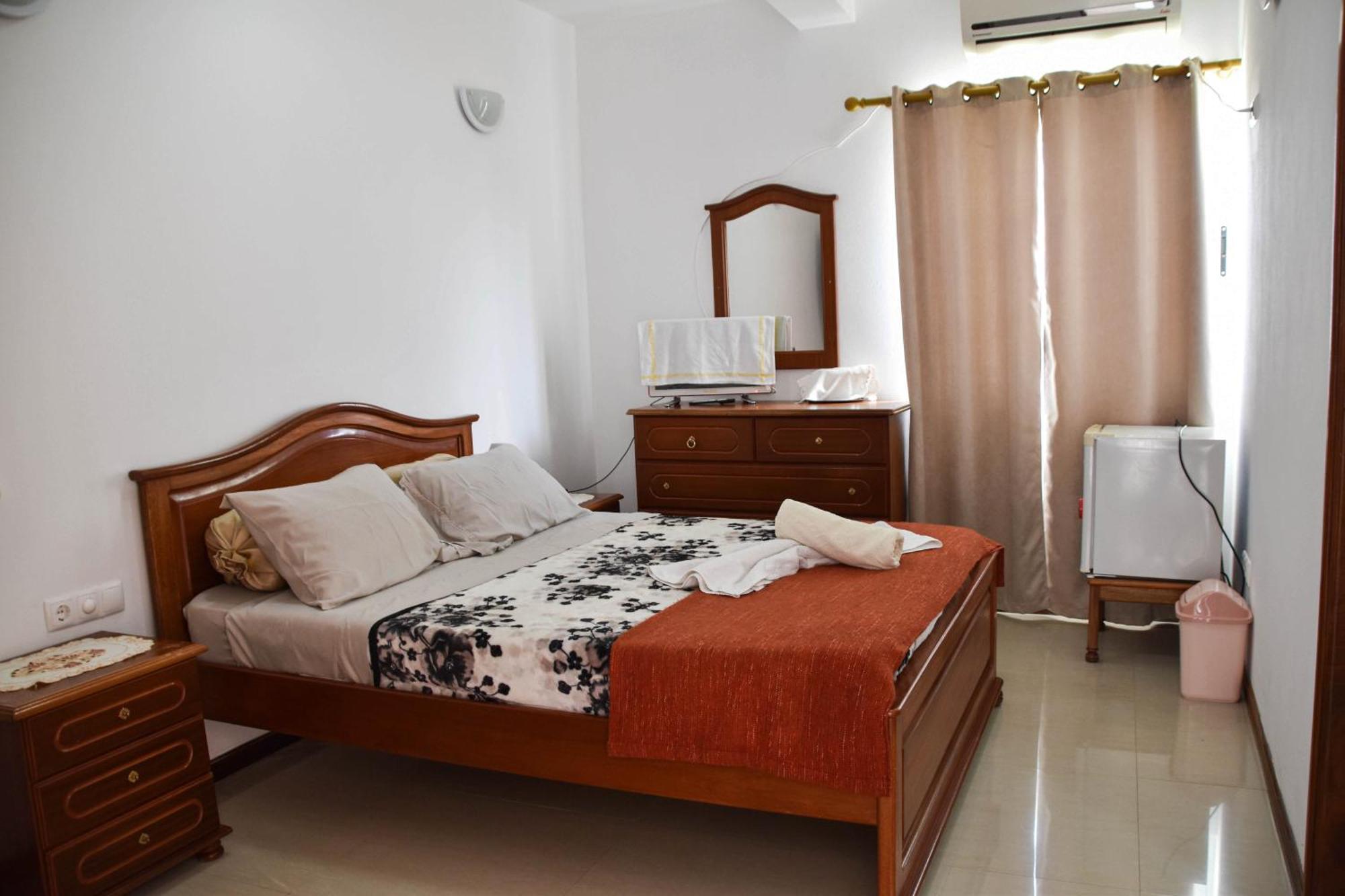 Residencial Vitoria Hotell Ponta Do Sol Rom bilde