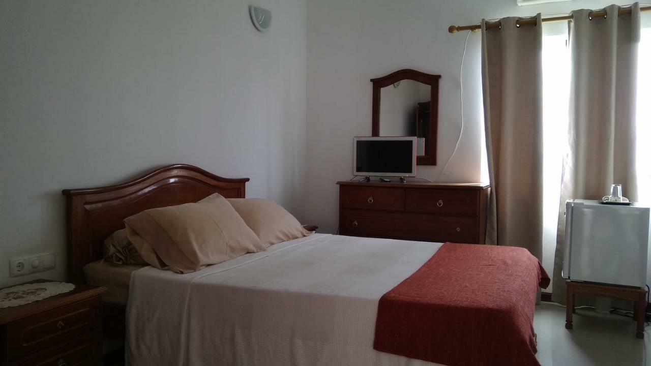 Residencial Vitoria Hotell Ponta Do Sol Eksteriør bilde