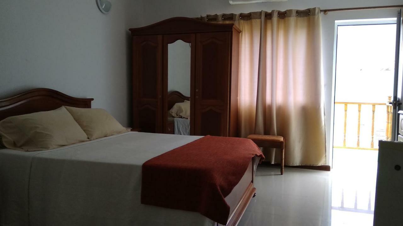 Residencial Vitoria Hotell Ponta Do Sol Eksteriør bilde